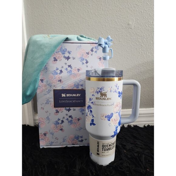 Stanley X Love Shack Fancy Quencher 40oz Tumbler Holiday Rosa Beaux Blue - Picture 2 of 6
